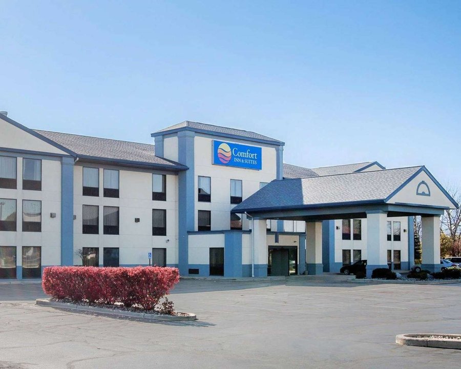 COMFORT INN & SUITES $59 ($̶9̶1̶) - Prices & Hotel Reviews - Maumee ...