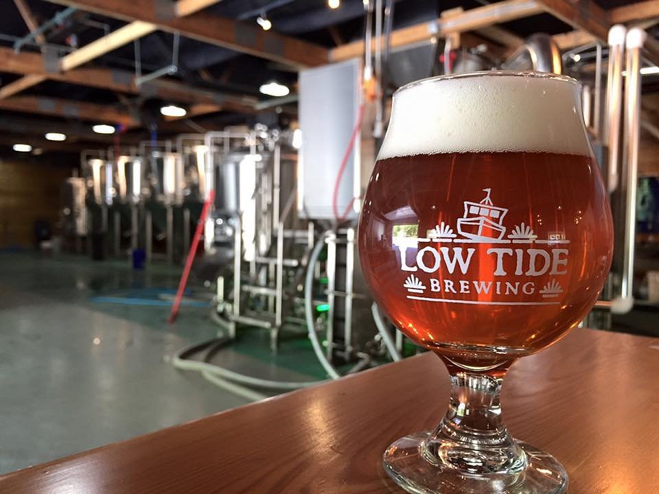 Nucleated Pint Glass - Low Tide Brewing