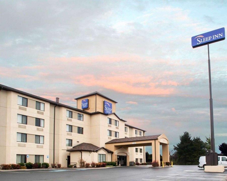 Hotels In Murfreesboro Nc Provides Relaxing And Spacious Room Size Perfect For Families Murfreesboro North Carolina North Carolina Hotels Hotel Murfreesboro