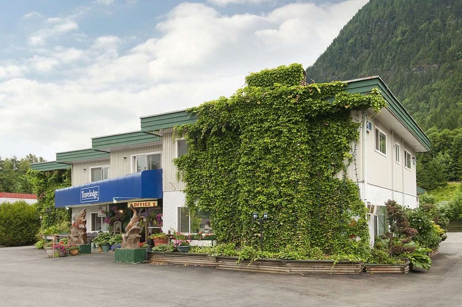 bc government travel hotels