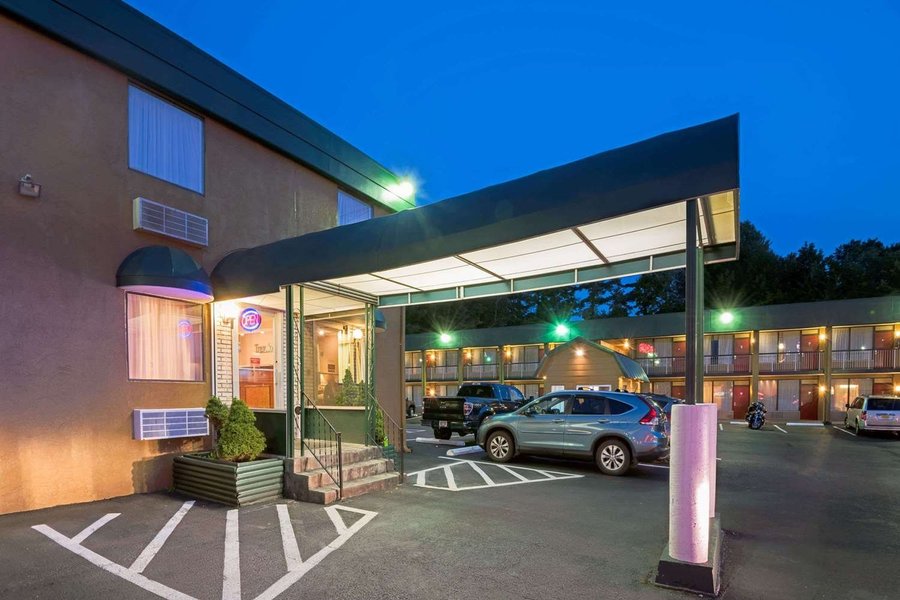 TRAVELODGE BY WYNDHAM BECKLEY 46 (̶7̶3̶) Updated 2022 Prices