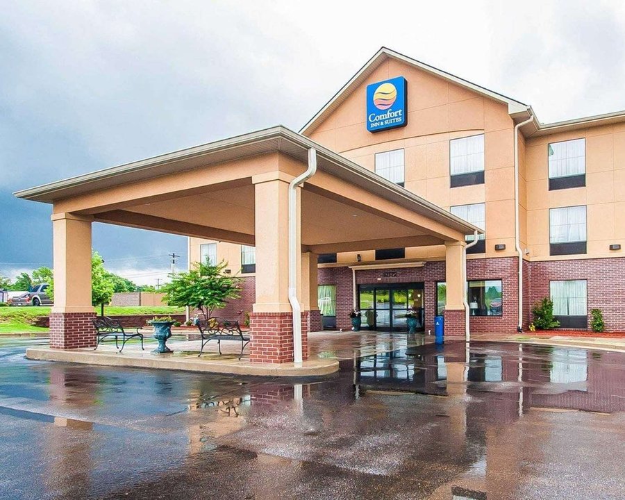 COMFORT INN & SUITES ATOKA $98 ($̶1̶5̶1̶) - Prices & Hotel ...