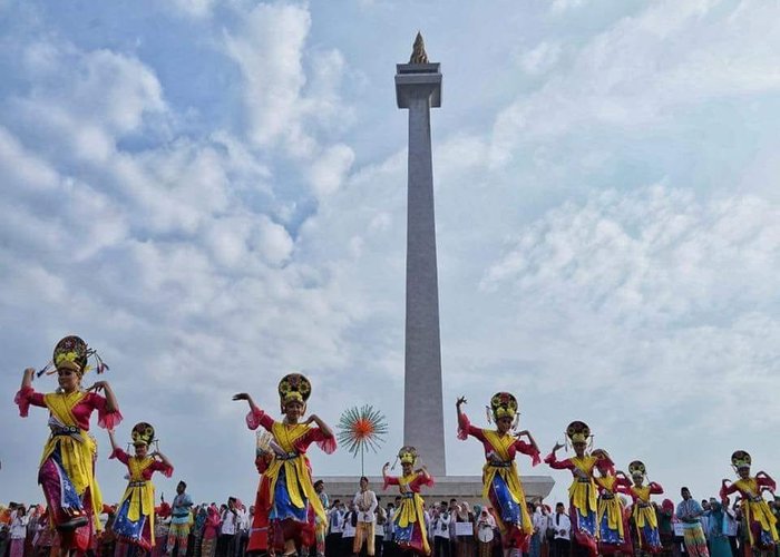 The Betawi Dance is the one of welcome guest in Monash Square, Center of Jakarta. This dance rep