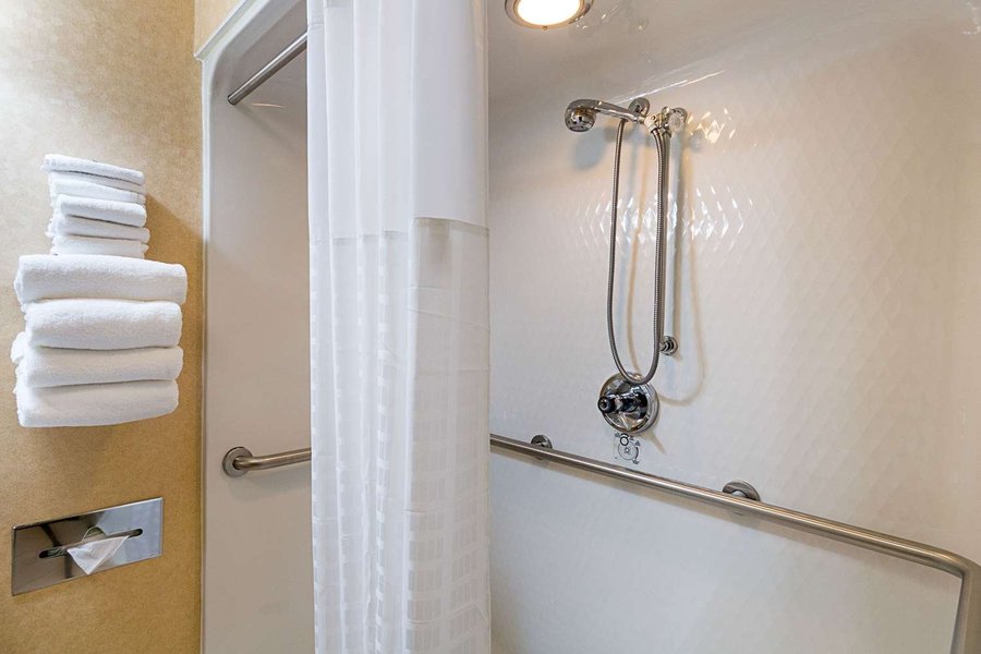 Quality Inn Parkersburg North Vienna 76 9 6 Updated 2020 Prices Hotel Reviews Wv Tripadvisor