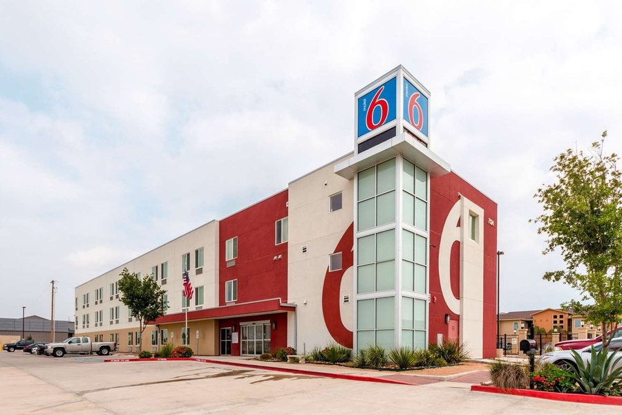 MOTEL 6 LAREDO AIRPORT $50 ($̶6̶1̶) - Updated 2020 Prices & Reviews