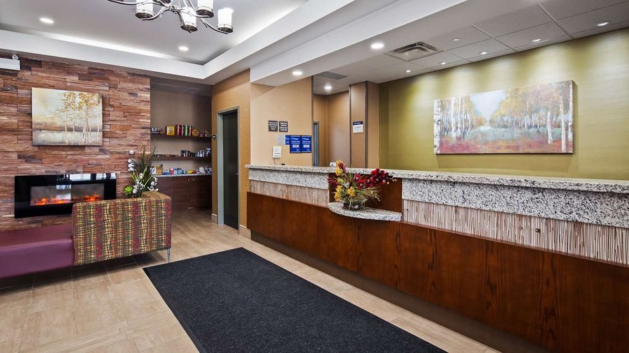 Best Western Plus Fergus Hotel - UPDATED 2021 Prices, Reviews & Photos ...