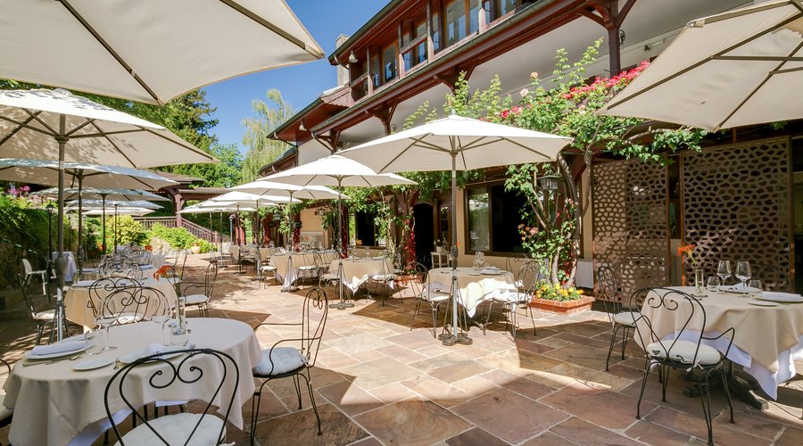 Restaurant terrace