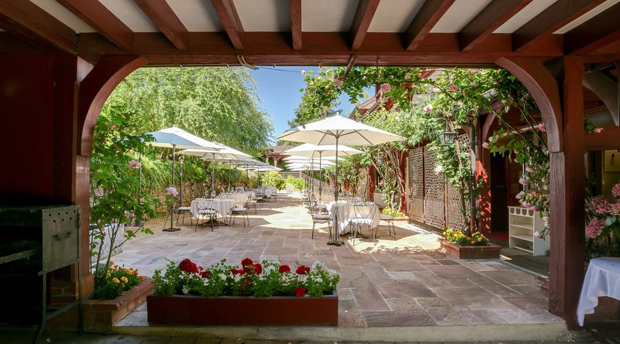 Restaurant terrace