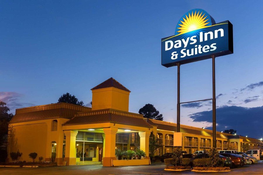 DAYS INN & SUITES BY WYNDHAM VICKSBURG $42 ($̶7̶4̶) - Updated 2021 ...