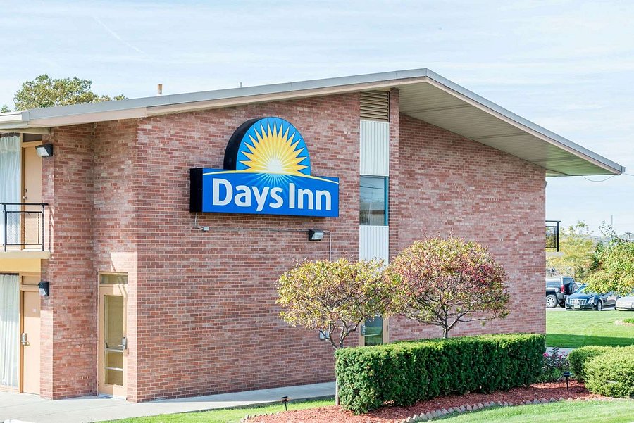 DAYS INN WYNDHAM NILES  46     5  6    Updated 2021 Prices Motel