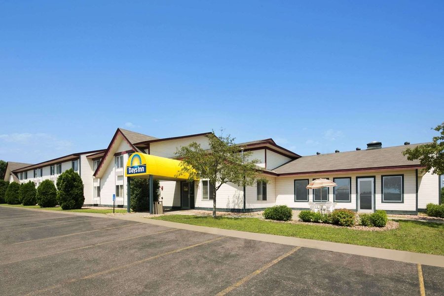 DAYS INN BY WYNDHAM HINCKLEY 79 (̶8̶9̶) Updated 2021 Prices & Motel