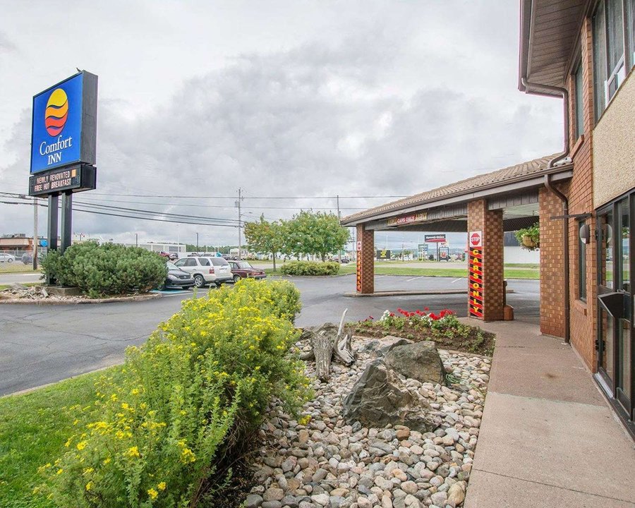 COMFORT INN - AMHERST - Updated 2021 Prices, Hotel Reviews, and Photos