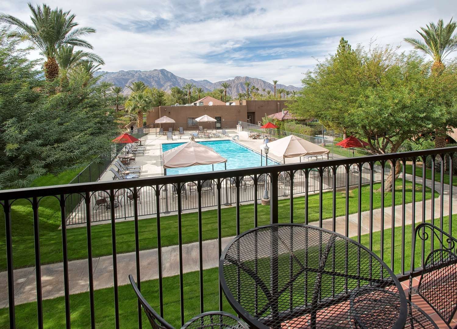 BORREGO SPRINGS RESORT & SPA $86 ($̶1̶1̶9̶) - Updated 2022 Prices ...