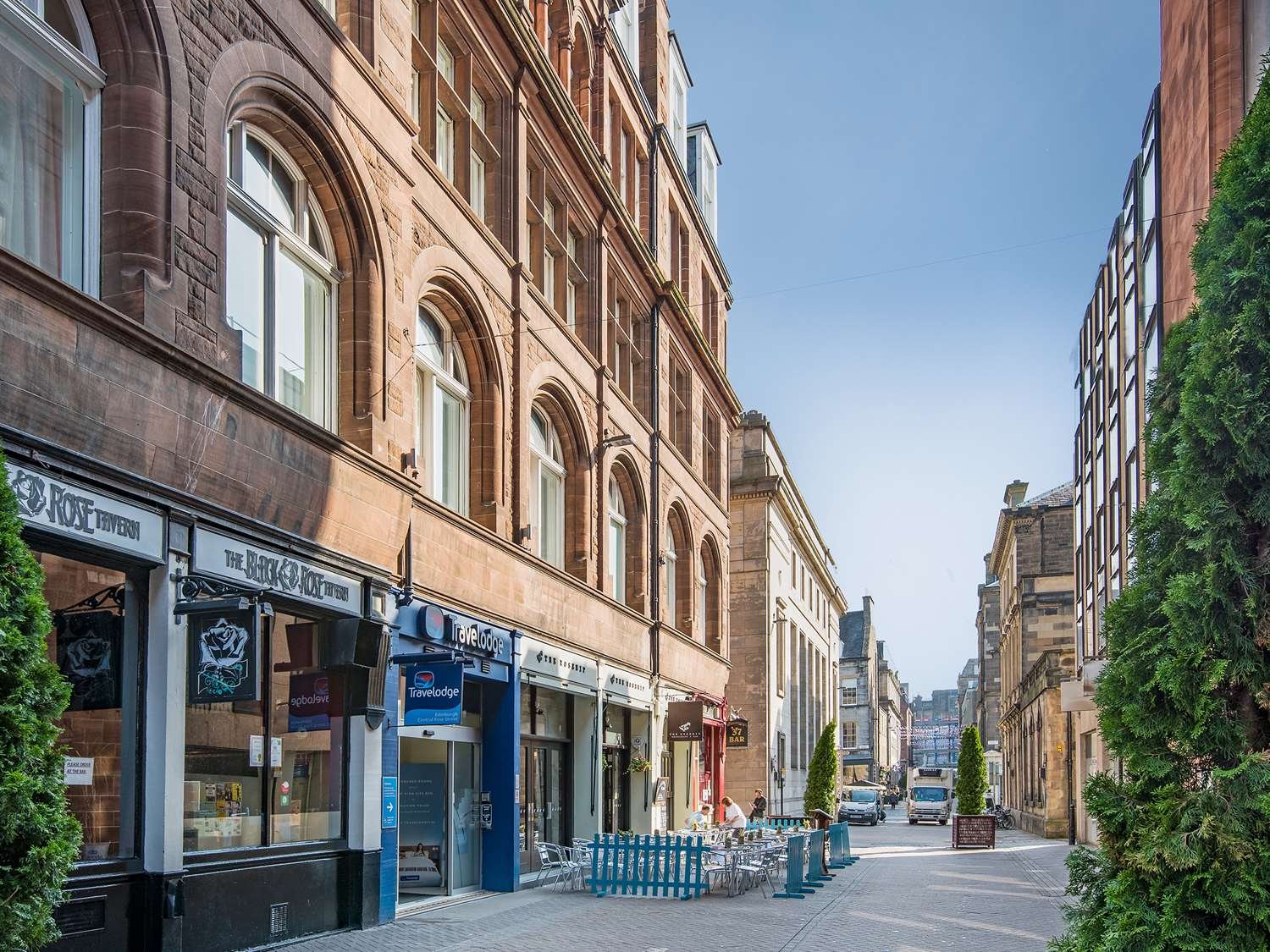 TRAVELODGE EDINBURGH CENTRAL ROSE STREET - Updated 2021 Prices, Hotel ...