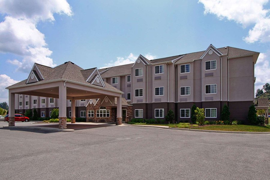 MICROTEL INN & SUITES BY WYNDHAM BRIDGEPORT $71 ($̶8̶8̶) - Prices ...