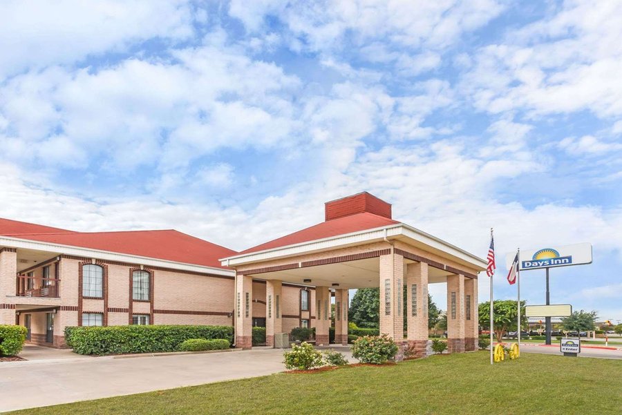 DAYS INN BY WYNDHAM GRANBURY $68 ($̶9̶5̶) - Updated 2021 Prices & Hotel ...