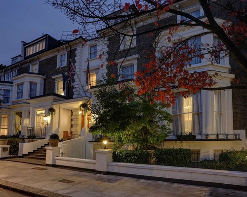 The 10 Closest Hotels To Odeon Luxe Swiss Cottage London Tripadvisor