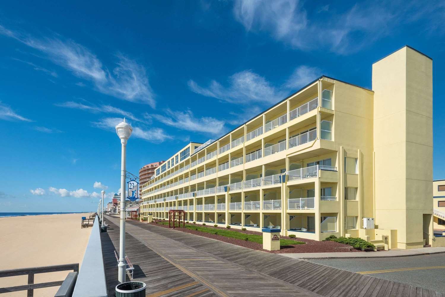 DAYS INN BY WYNDHAM OCEAN CITY OCEANFRONT Desde 2 466 MD Opiniones   Exterior 