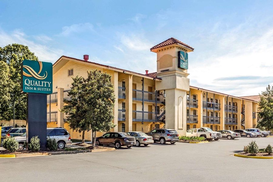 Quality Inn And Suites University Area Charlotte Nc - University Poin