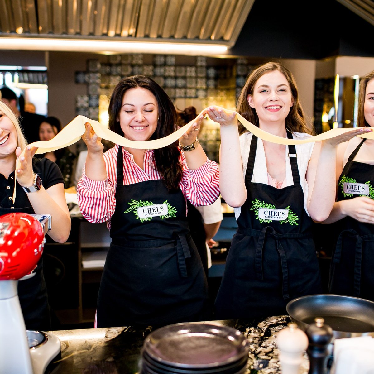 Повар санкт. Студия Chefs Eatertainment. Мастер-класс по кулинарии СПБ. Мастер класс СПБ кулинария. Chefs Eatertainment, Санкт-Петербург.