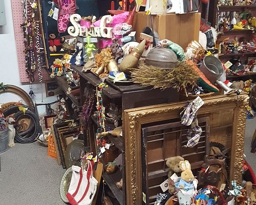 Luxury resale, vintage and 'future vintage' shops to explore in the St.  Louis area