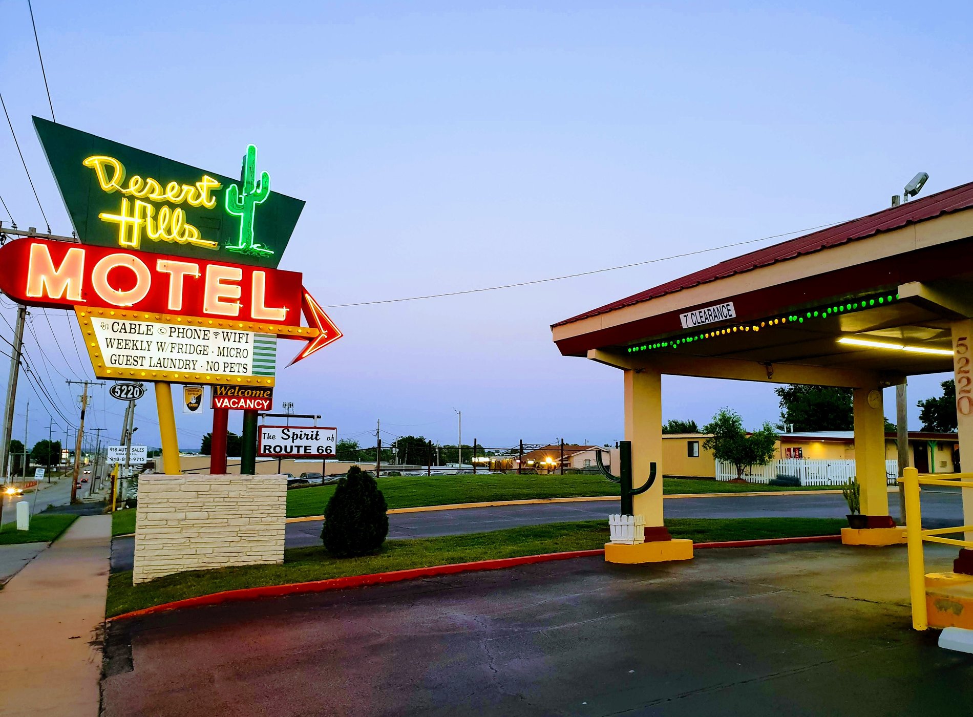 Desert Hills Motel by null