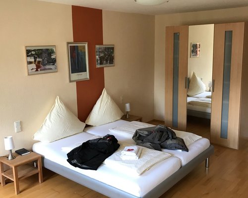 GIR KELLER - Hotel Reviews (Cologne, Germany)