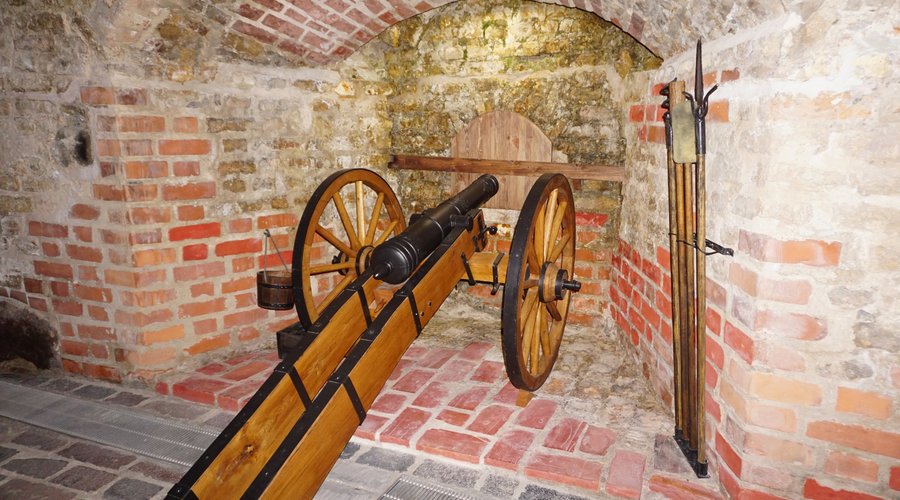 Keller mit Ausstellung in der Artillery Bastion