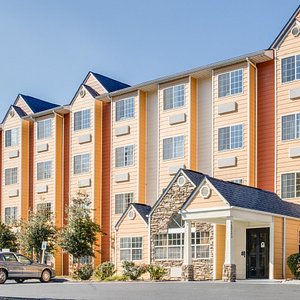 Microtel Inn & Suites By Wyndham Pigeon Forge in Pigeon Forge, image may contain: Condo, Housing, City, Urban