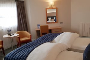 Room & Suite