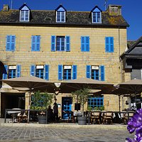Une terrasse ample et confortable