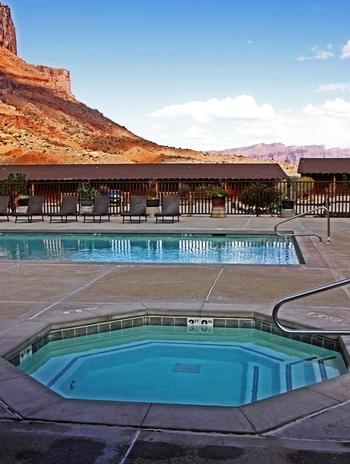 Red Cliffs Lodge Moab Pool: Pictures & Reviews - Tripadvisor