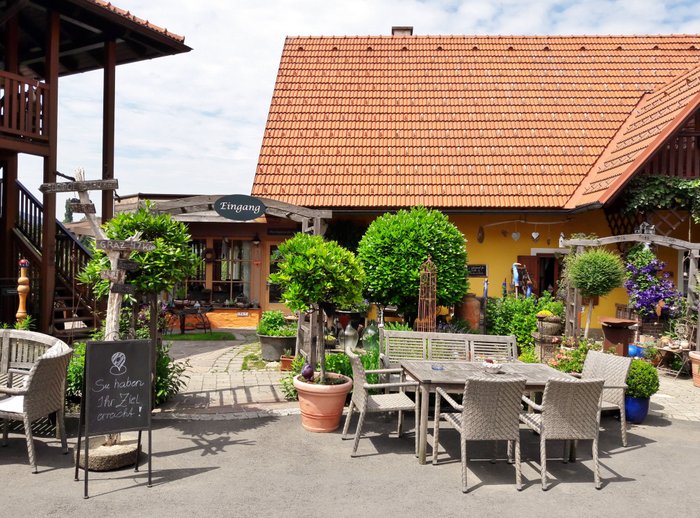 WEINHOF NARAT-ZITZ - Prices & B&B Reviews (Leutschach, Austria)