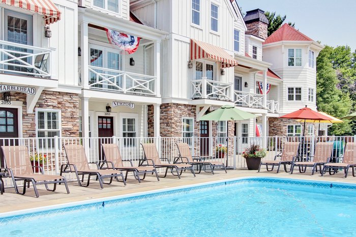 The Beach House at Lake Street Private Balconies: Pictures & Reviews ...