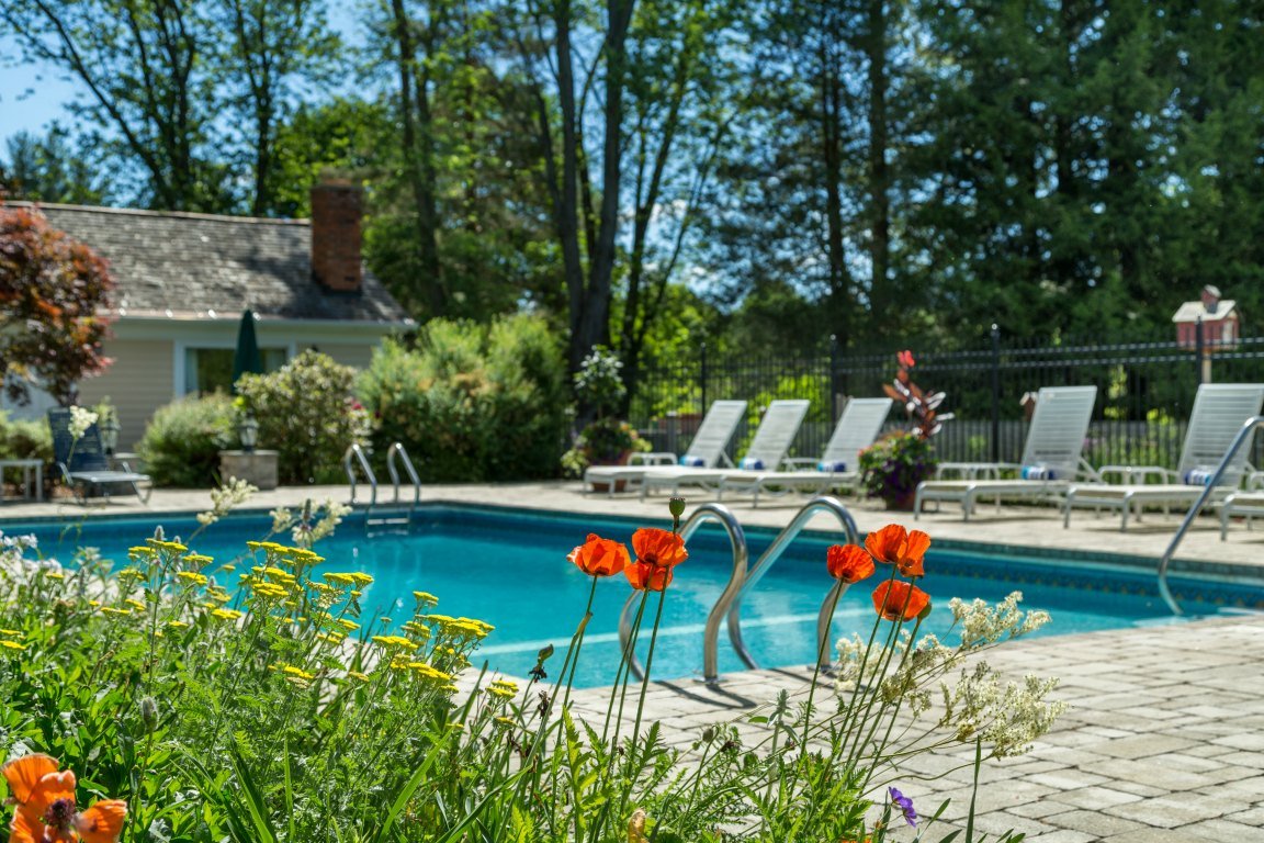 Devonfield Inn Pool: Pictures & Reviews - Tripadvisor