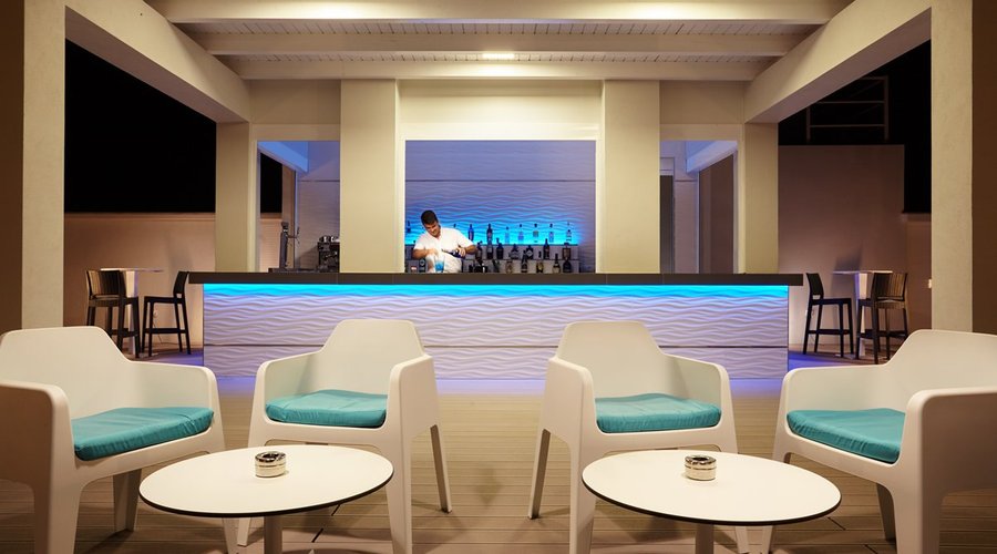 Sky Bar (hotel roof/azotea)
