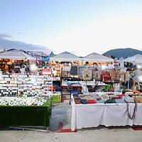 ตลาดเอวา