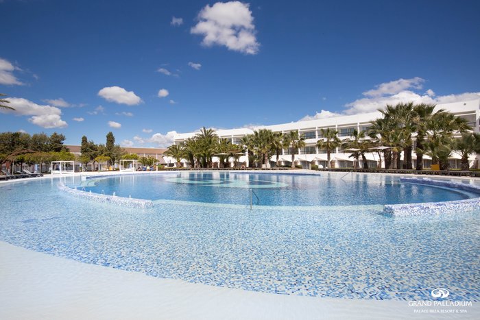 The Best Things to Do in Grand Palladium Ibiza Resort - Traveleph