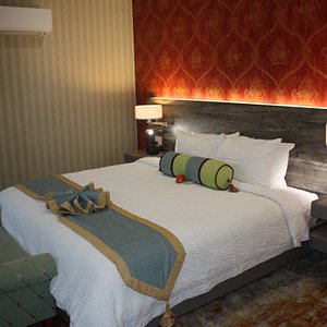 Beautifully decorated and newly renovated guest rooms.