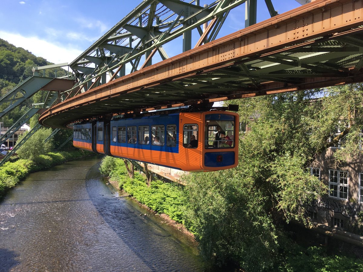 Wuppertaler Schwebebahn Kaiserwagen, Вупперталь: лучшие советы перед  посещением - Tripadvisor