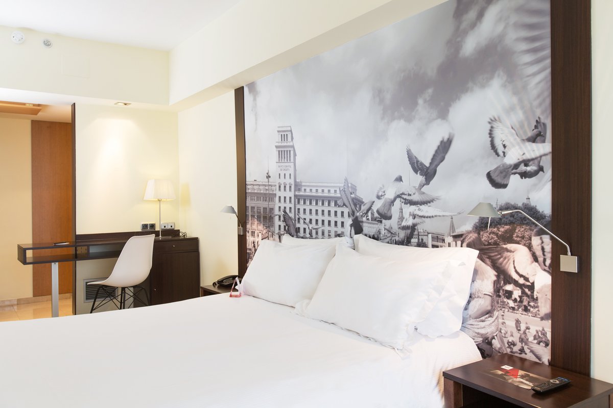 THE 10 CLOSEST Hotels to Sants Estacio Station, Barcelona