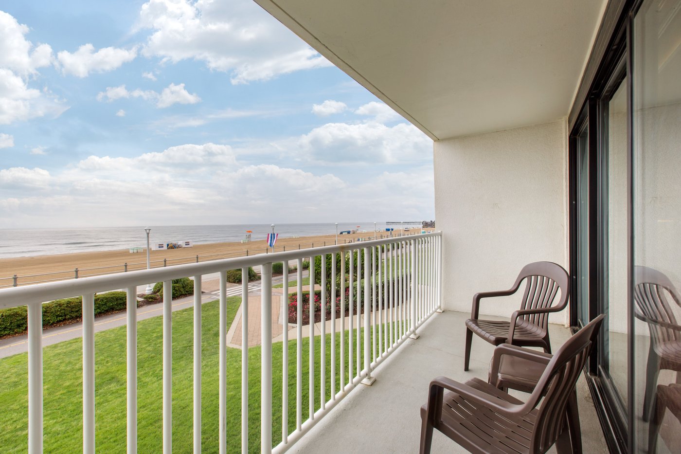 ‪Coastal Hotel & Suites Virginia Beach - Oceanfront‬ - וירג'יניה ביץ ...