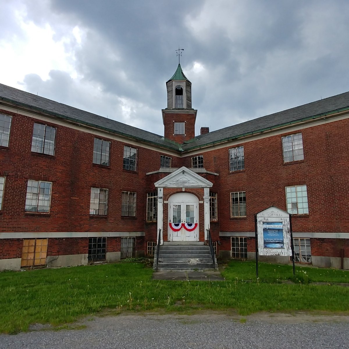 Rolling Hills Asylum, East Bethany: лучшие советы перед посещением -  Tripadvisor