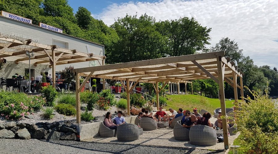 Chill-out mervent lac terrasses