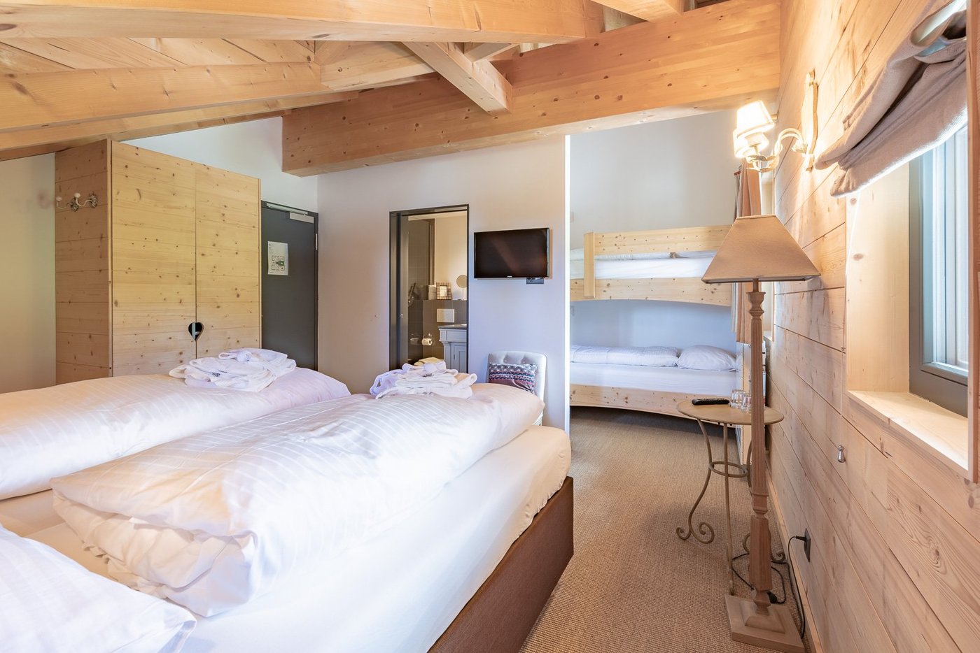 Rinderberg Swiss Alpine Lodge Rooms: Pictures & Reviews - Tripadvisor
