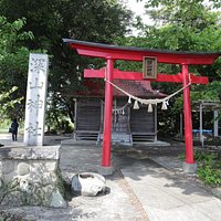 深山神社:鳥居