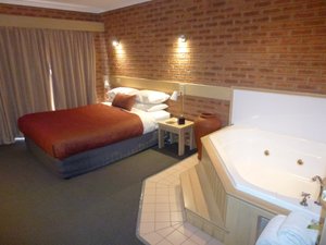Room & Suite