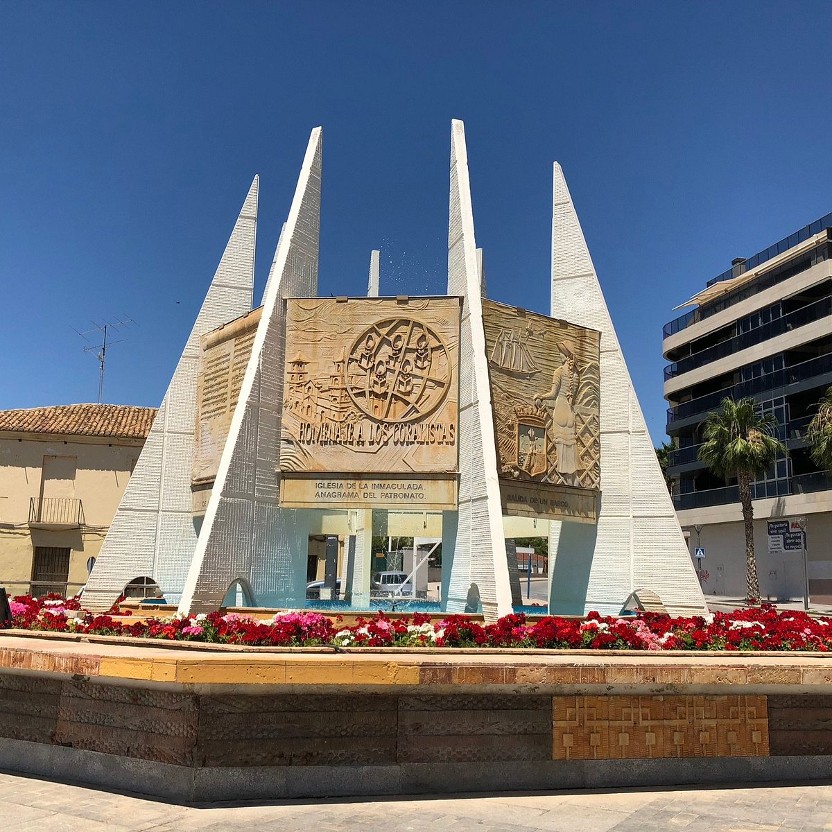 Monumento de Las Coralistas (Torrevieja) - All You Need to Know BEFORE You  Go