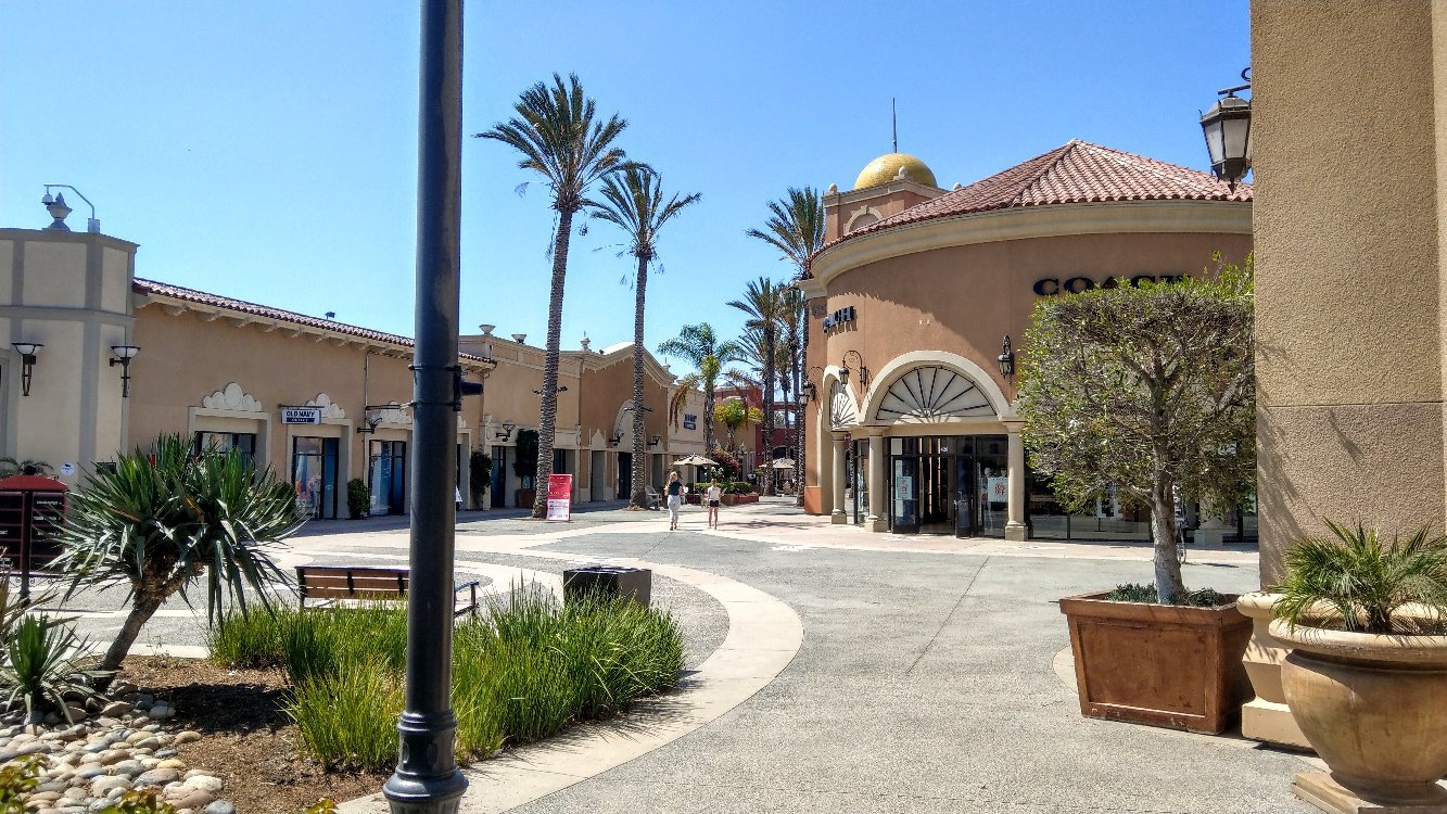 Nike outlet las store americas san ysidro