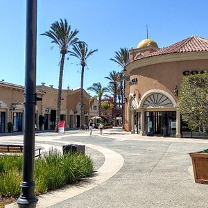 Welcome To Las Americas Premium Outlets® - A Shopping Center In